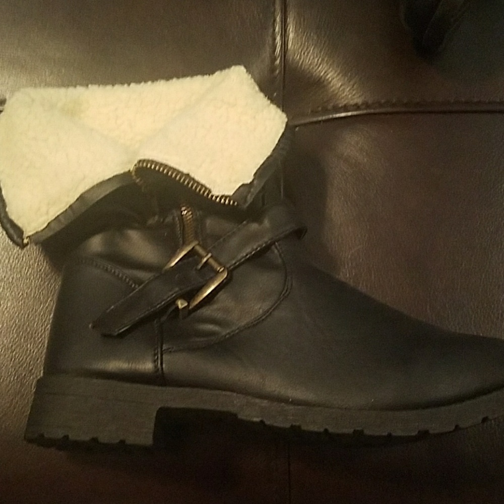 Boots - Picture 2 of 2